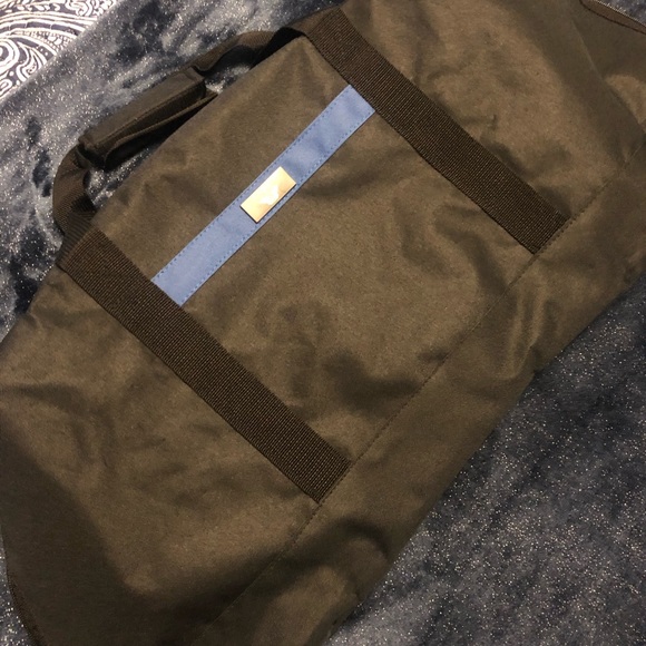 Dockers Duffle Bag (never been used) - Picture 9 of 14